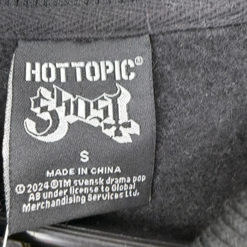 Hot Topic this listing